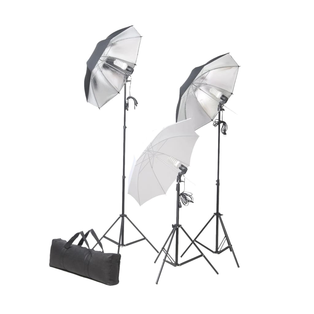 Fotostudiosett med lamper, paraplyer, bakgrunn og reflektor