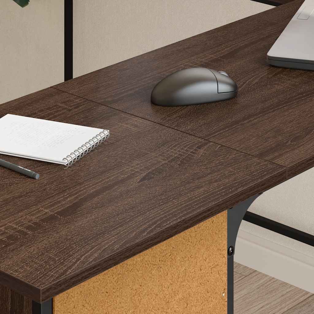 Skrivebord brun eik 141x141x75 cm konstruert tre