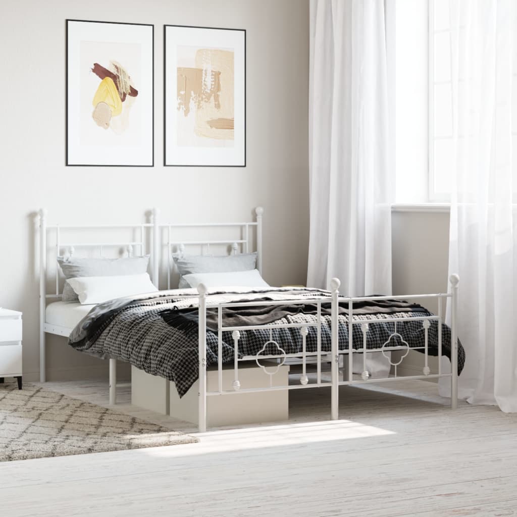 Sengeramme i metall med hode- og fotgavl hvit 135x190 cm