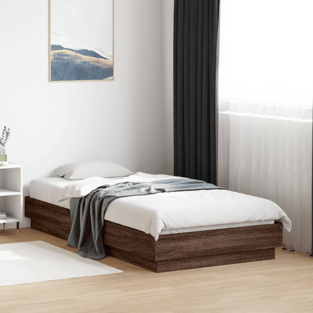 Sengeramme uten madrass brun eik 75x190 cm konstruert tre