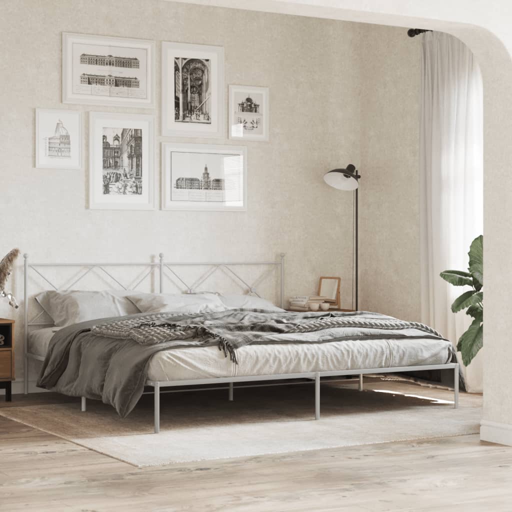 Sengeramme i metall med sengegavl hvit 200x200 cm
