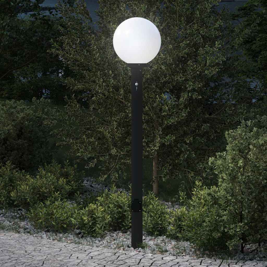 Pullertlampe med sensor og stikkontakt 120 cm svart IP44