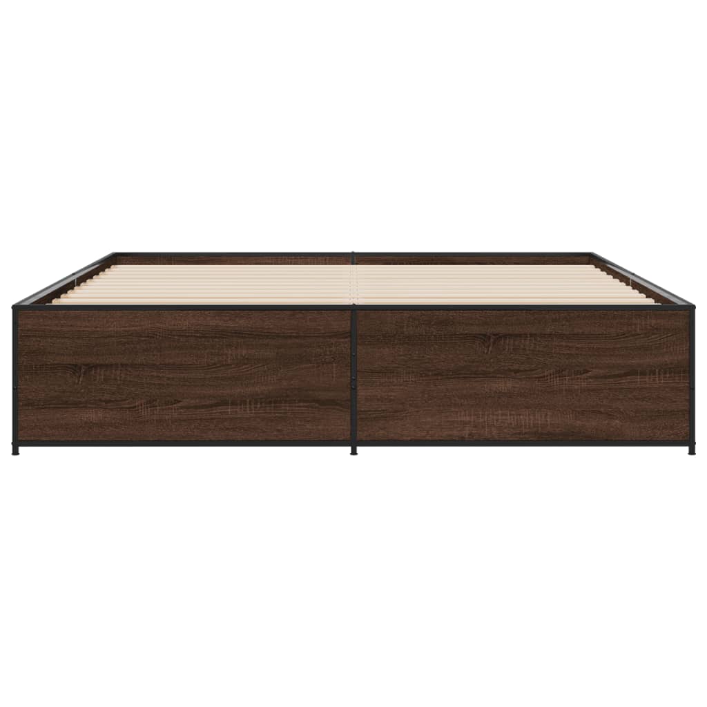 Sengeramme brun eik 200x200 cm konstruert tre og metall