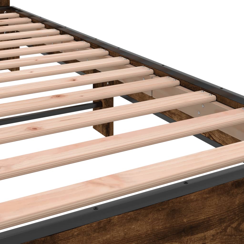 Sengeramme røkt eik 140x200 cm konstruert tre og metall