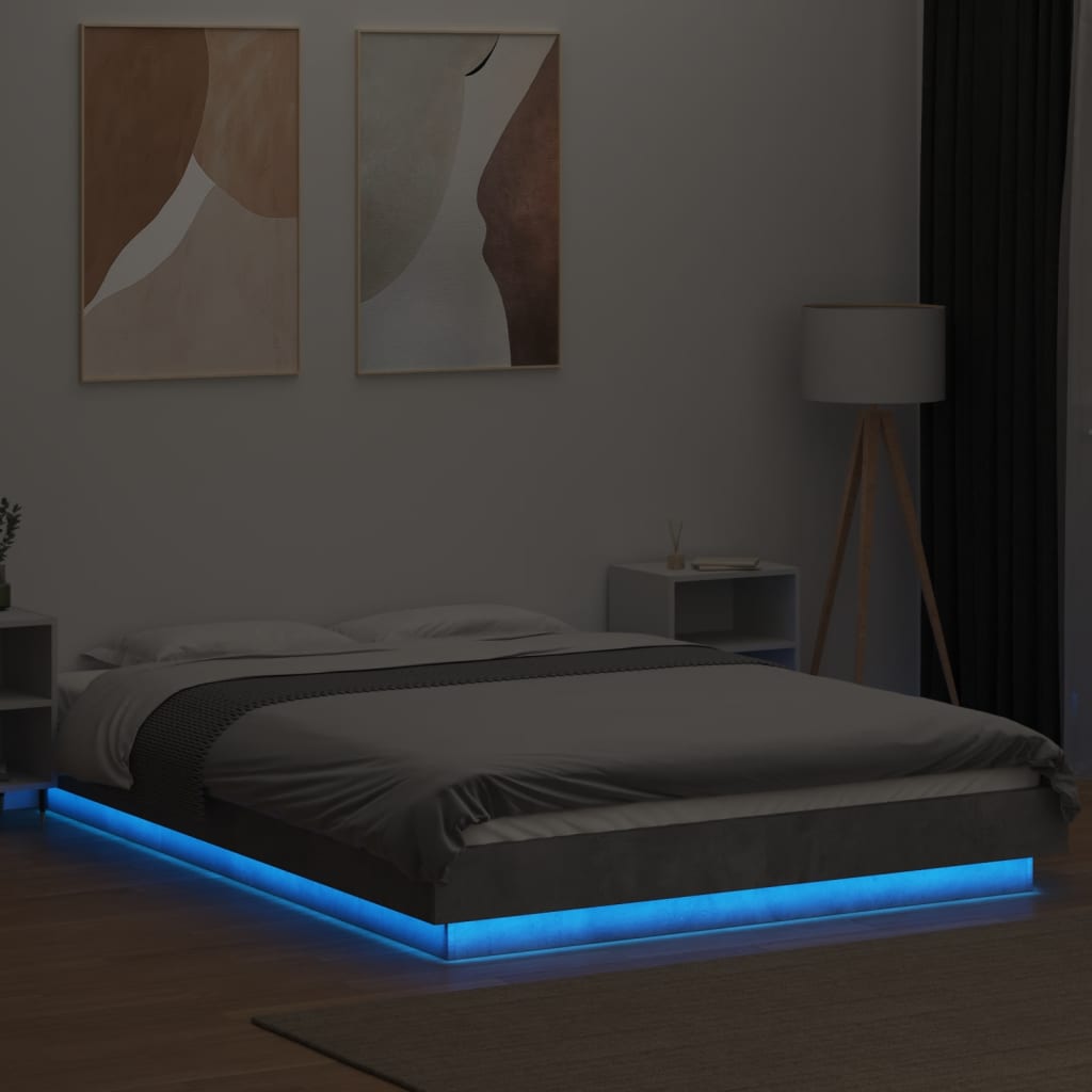 Sengeramme med LED-lys betonggrå 135x190 cm konstruert tre