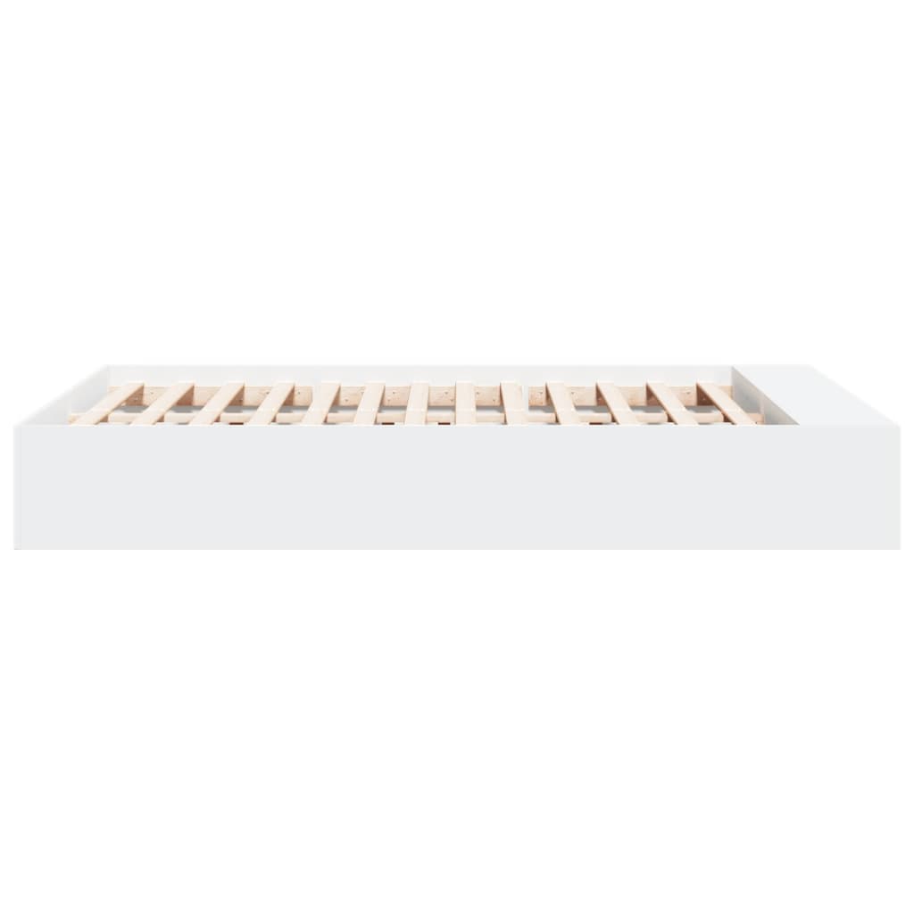 Sengeramme hvit 135x190 cm konstruert tre