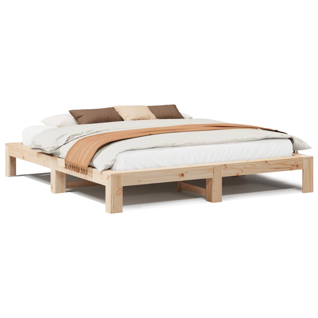 Sengeramme med madrass 200x200 cm heltre furu
