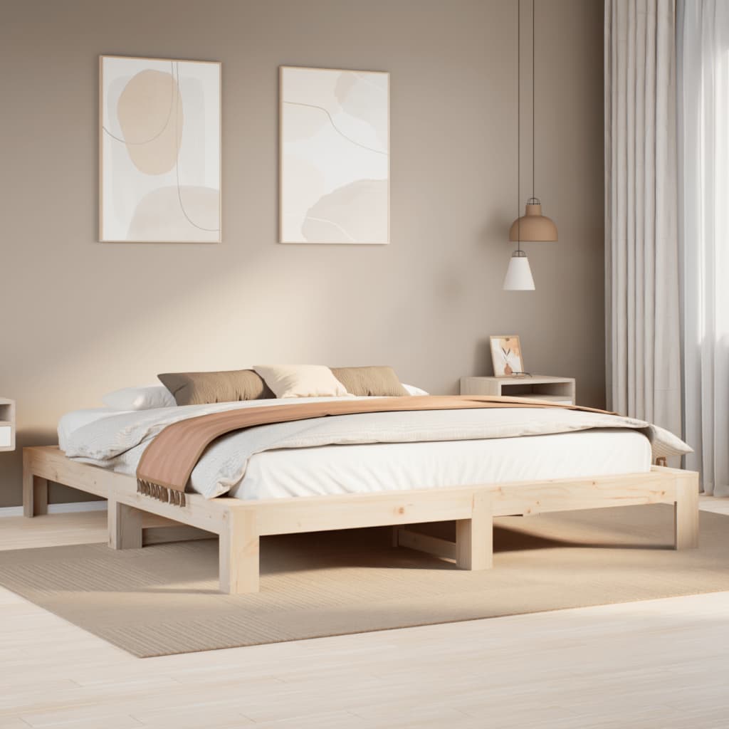 Sengeramme med madrass 200x200 cm heltre furu