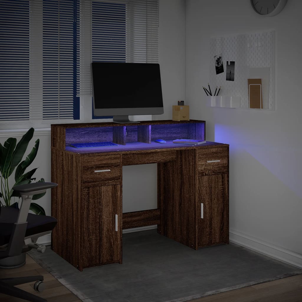 Skrivebord med LED-lys brun eik 120x55x91 cm konstruert tre