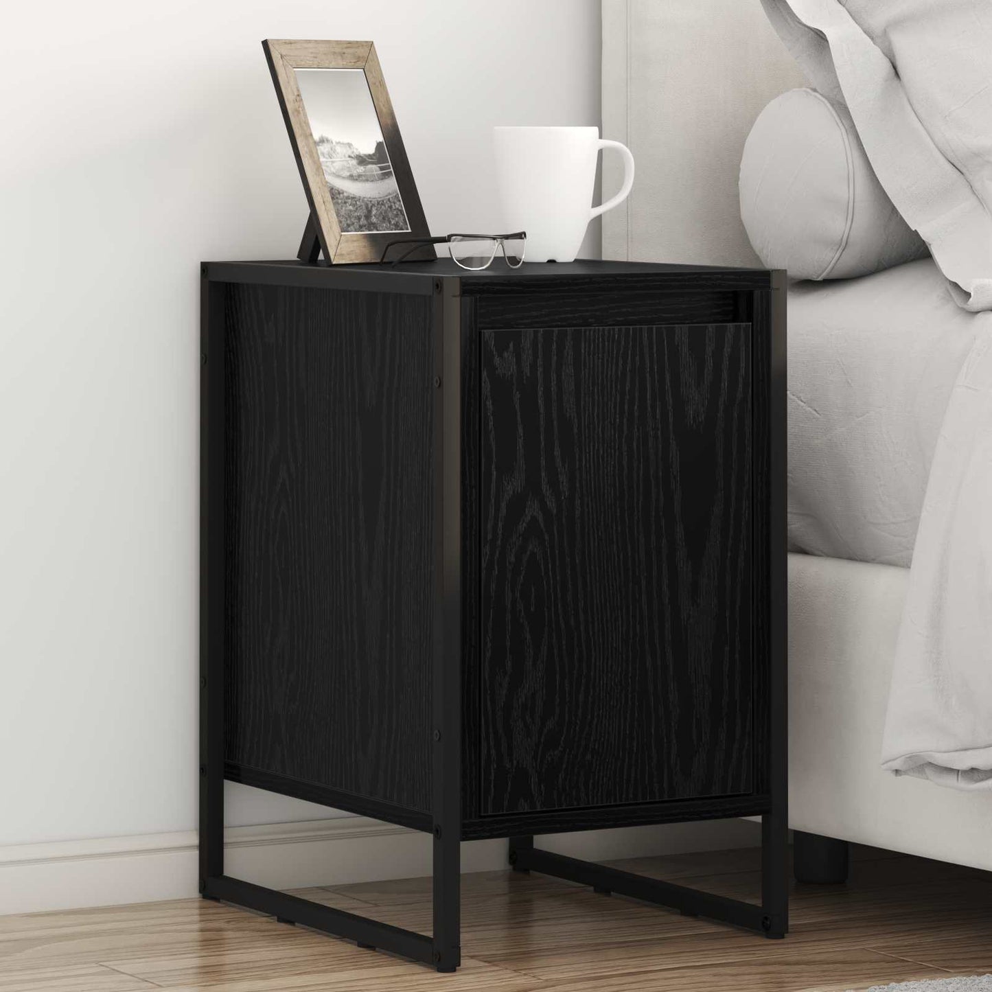 Nattbord 2 pcs Svart Eik 39,5 x 30 x 50 cm Konstruert tre