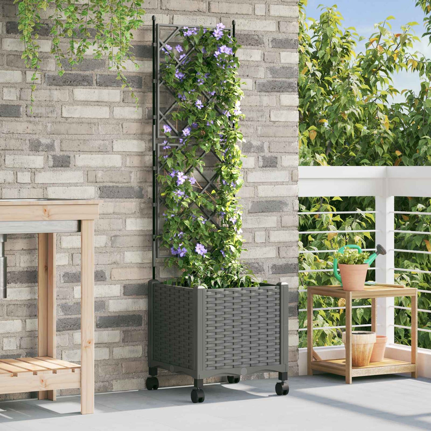 Hageplanter med espalier og hjul Lysegrå 40 x 40 x 149 cm PP