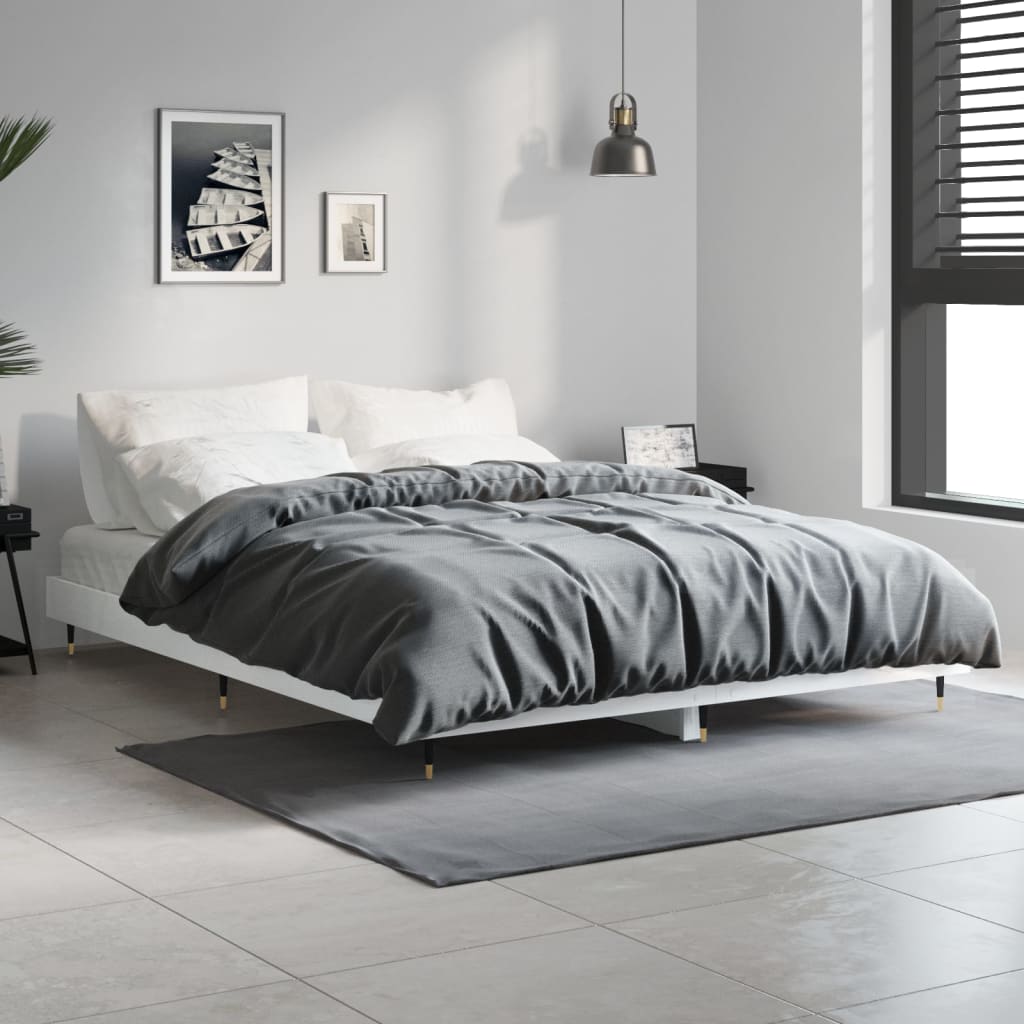 Sengeramme høyglans hvit 135x190 cm konstruert tre
