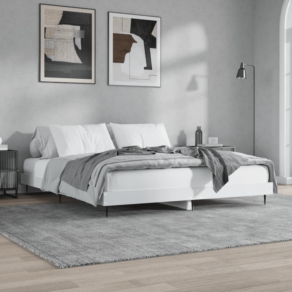 Sengeramme hvit 200x200 cm konstruert tre
