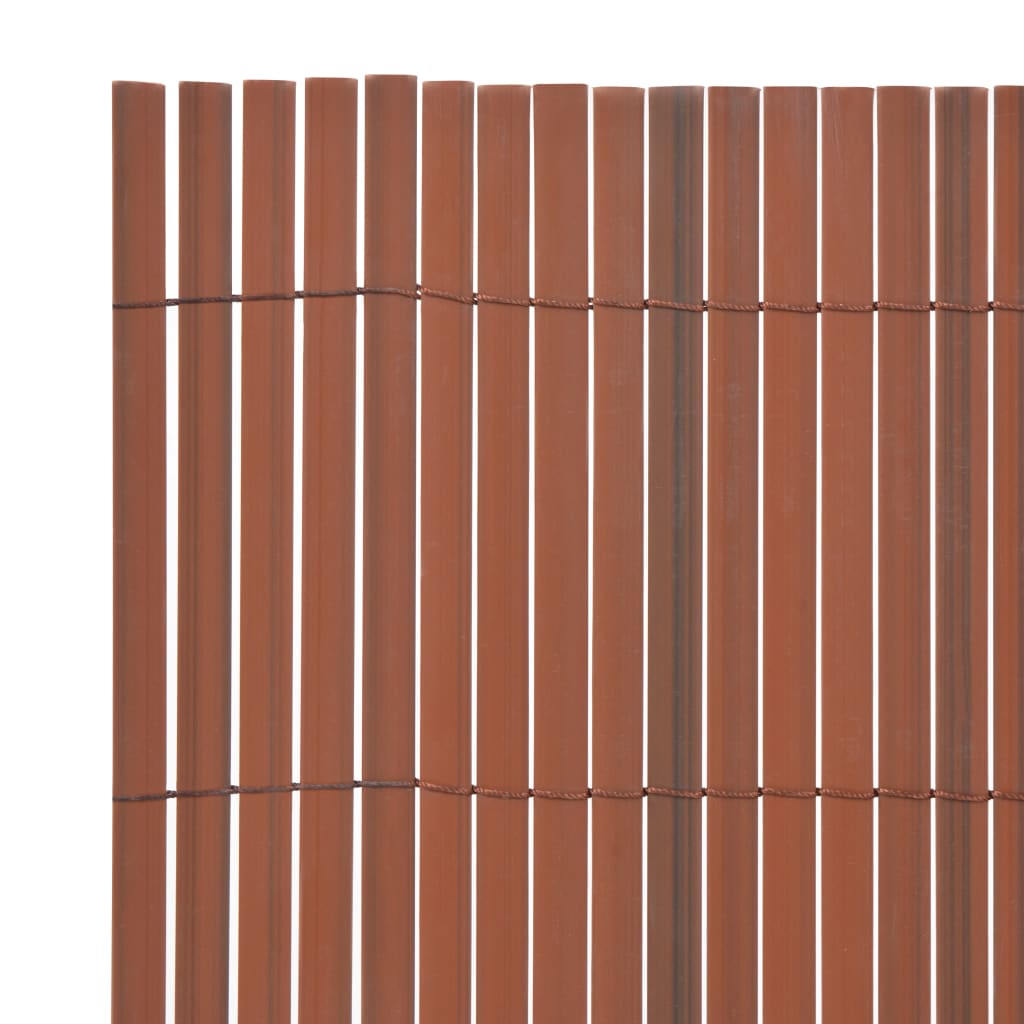 Dobbelsidet hagegjerde PVC 90x500 cm brun