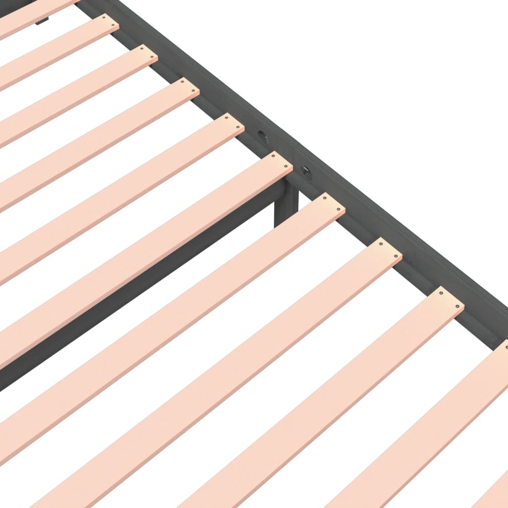 Sengeramme grå heltre 140x190 cm