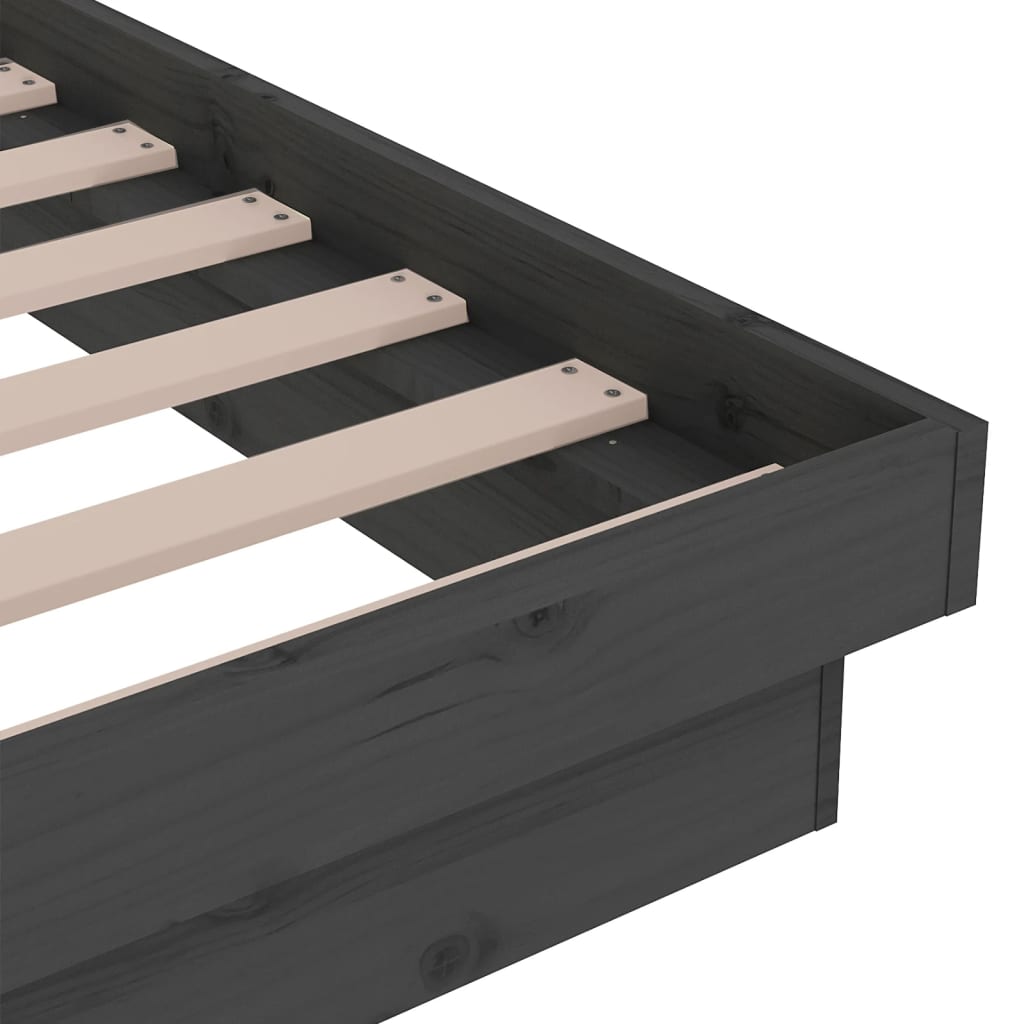 Sengeramme grå heltre 140x190 cm