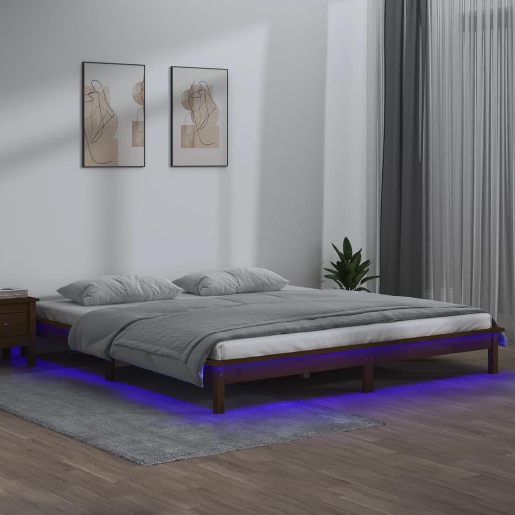 Sengeramme med LED honningbrun 140x190 cm heltre