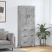 Highboard betonggrå 69,5x34x180 cm konstruert tre