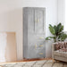 Highboard betonggrå 69,5x34x180 cm konstruert tre