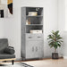 Highboard betonggrå 69,5x34x180 cm konstruert tre