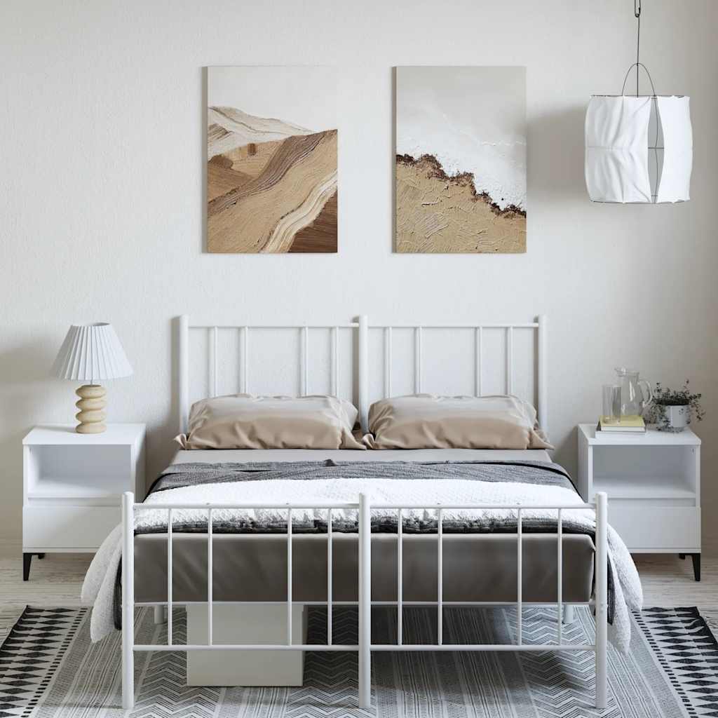 Sengeramme i metall med hode- og fotgavl hvit 135x190 cm