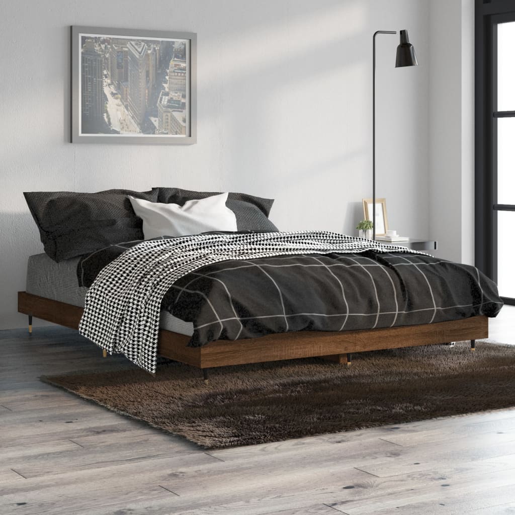 Sengeramme brun eik 135x190 cm konstruert tre