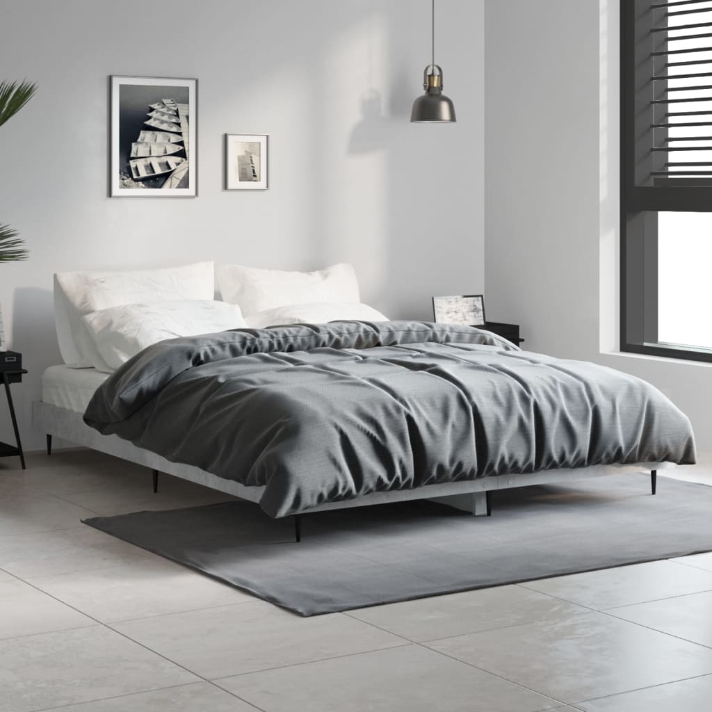 Sengeramme betonggrå 135x190 cm konstruert tre