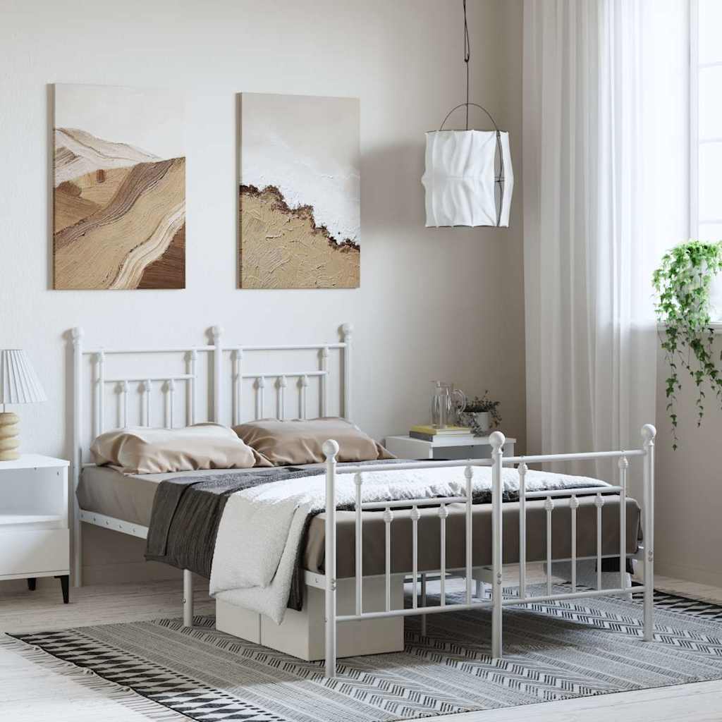 Sengeramme i metall med hode- og fotgavl hvit 135x190 cm