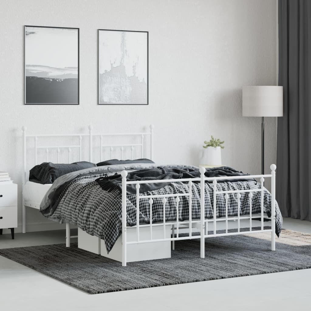 Sengeramme i metall med hode- og fotgavl hvit 140x190 cm