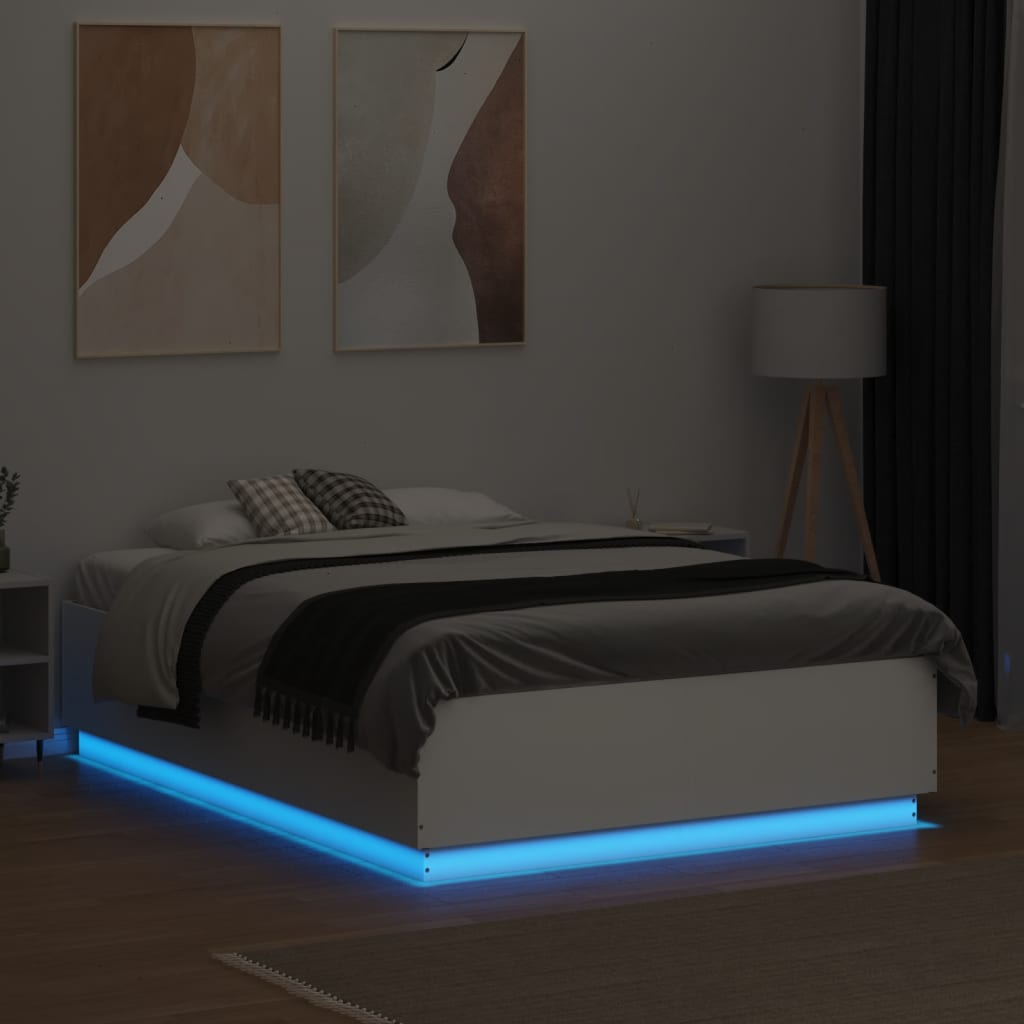 Sengeramme med LED-lys hvit 135x190 cm konstruert tre