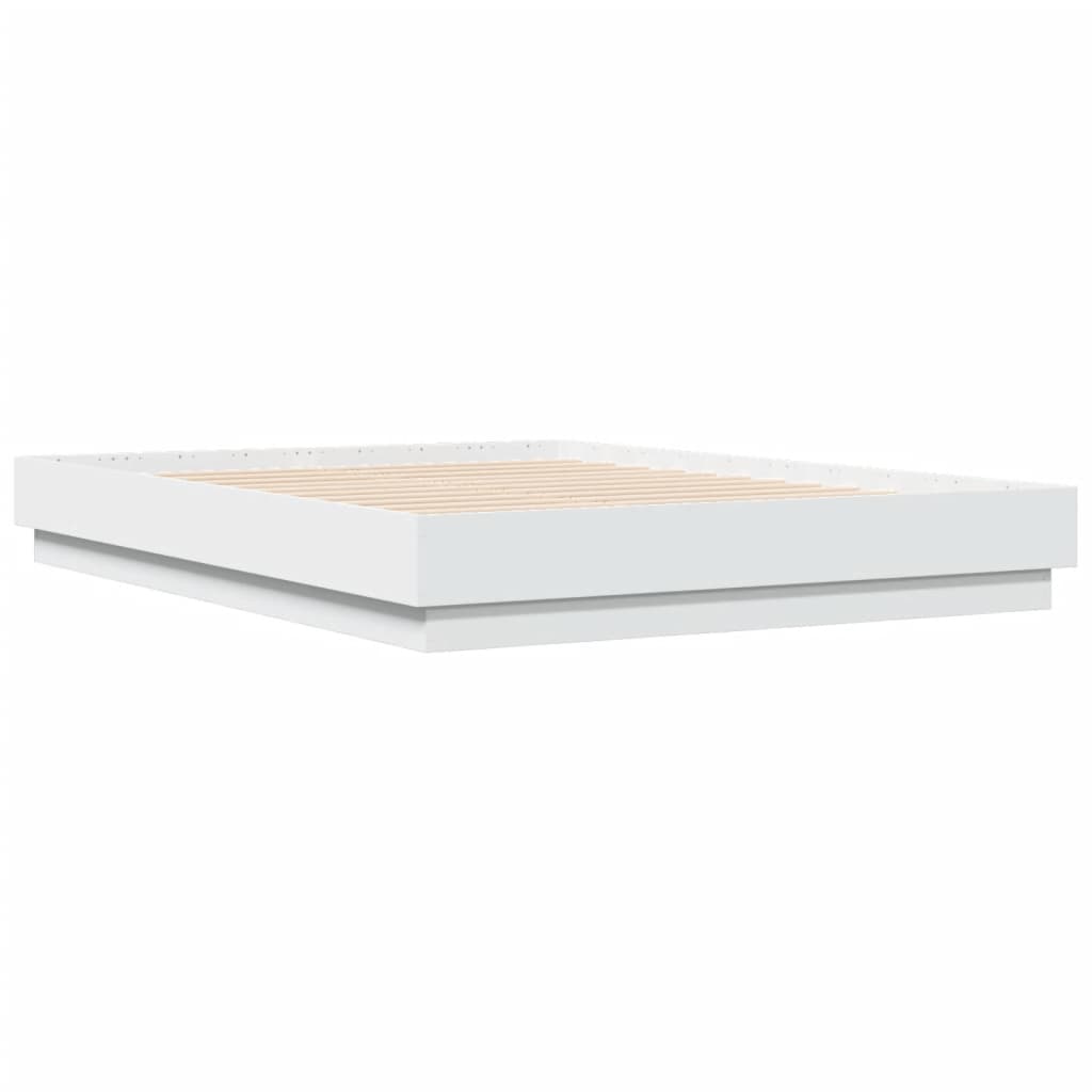 Sengeramme hvit 135x190 cm konstruert tre