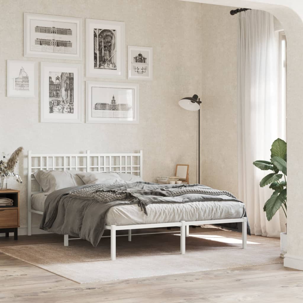 Sengeramme i metall med hodegavl hvit 135x190 cm