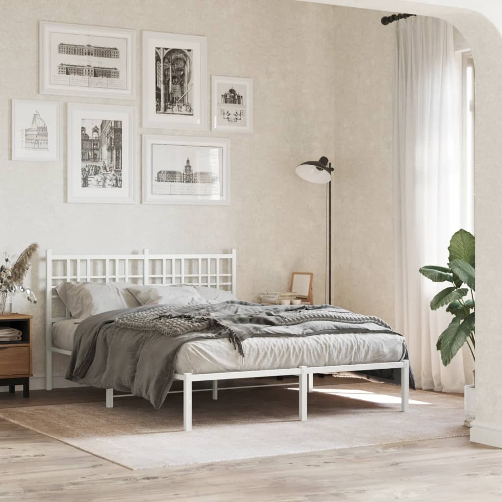Sengeramme i metall med hodegavl hvit 140x190 cm