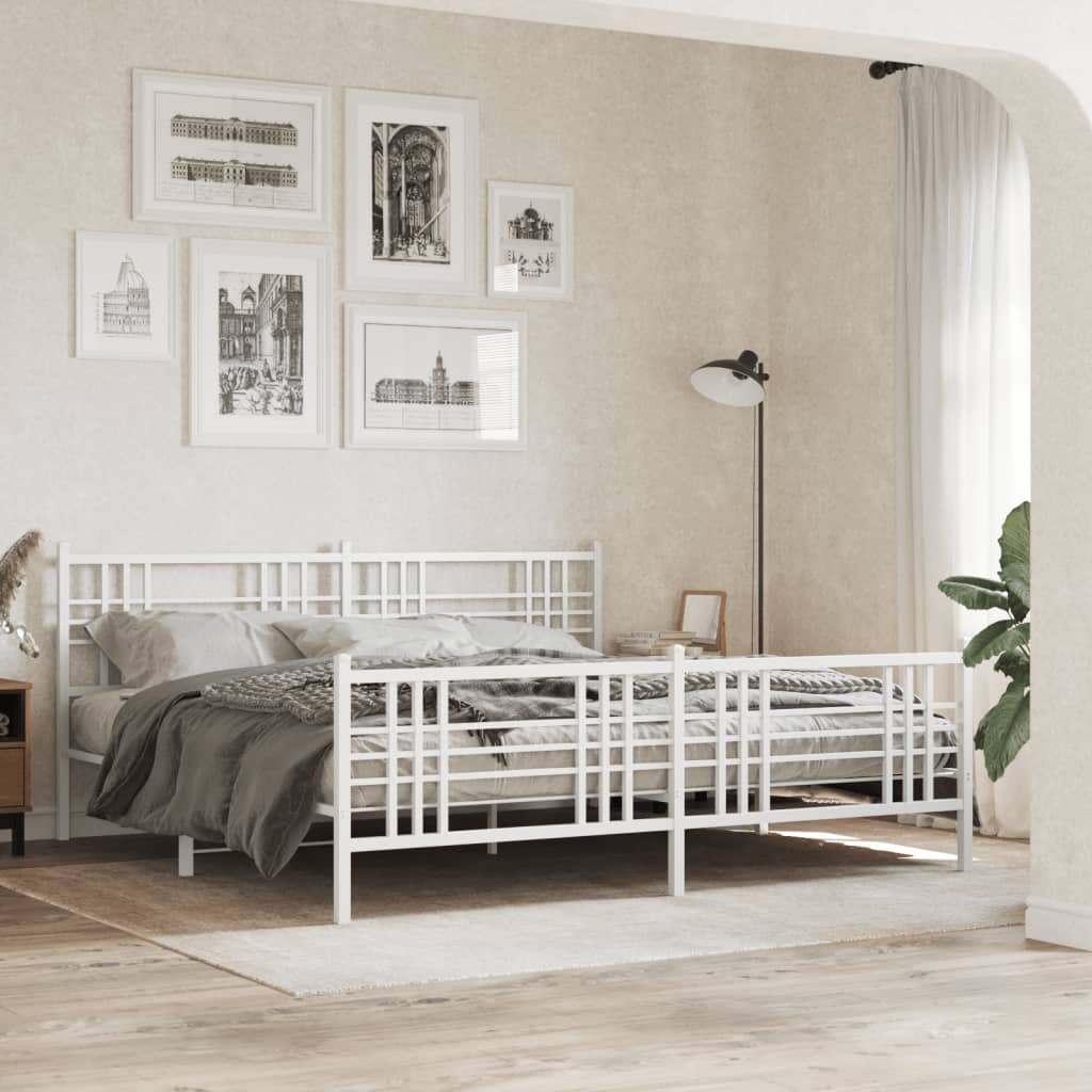 Sengeramme i metall med hode- og fotgavl hvit 183x213 cm