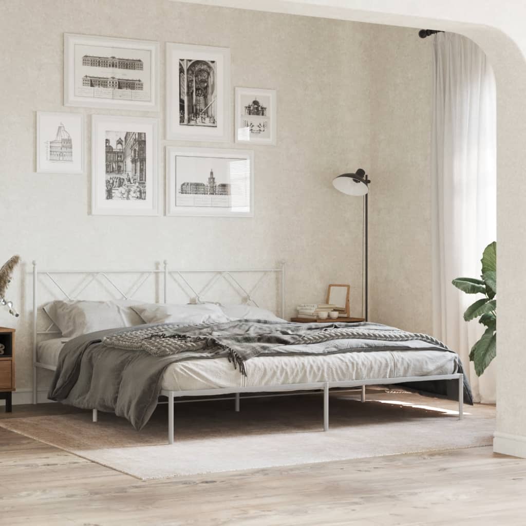 Sengeramme i metall med hodegavl hvit 183x213 cm