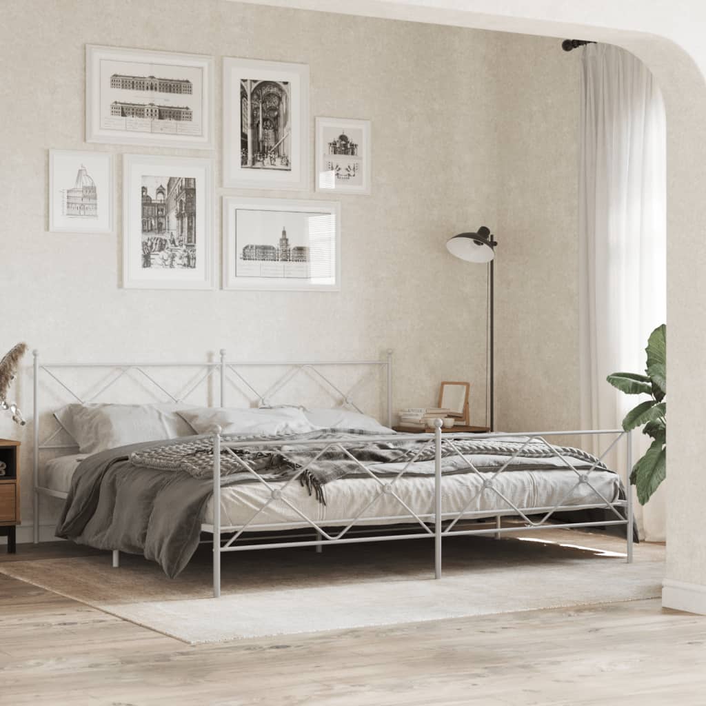 Sengeramme i metall med hode- og fotgavl hvit 193x203 cm