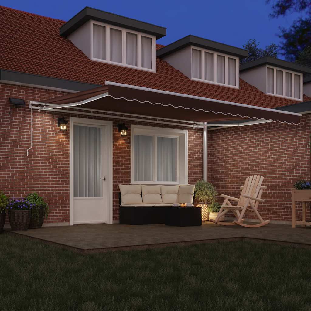 Manuell uttrekkbar markise med LED brun 450x300 cm