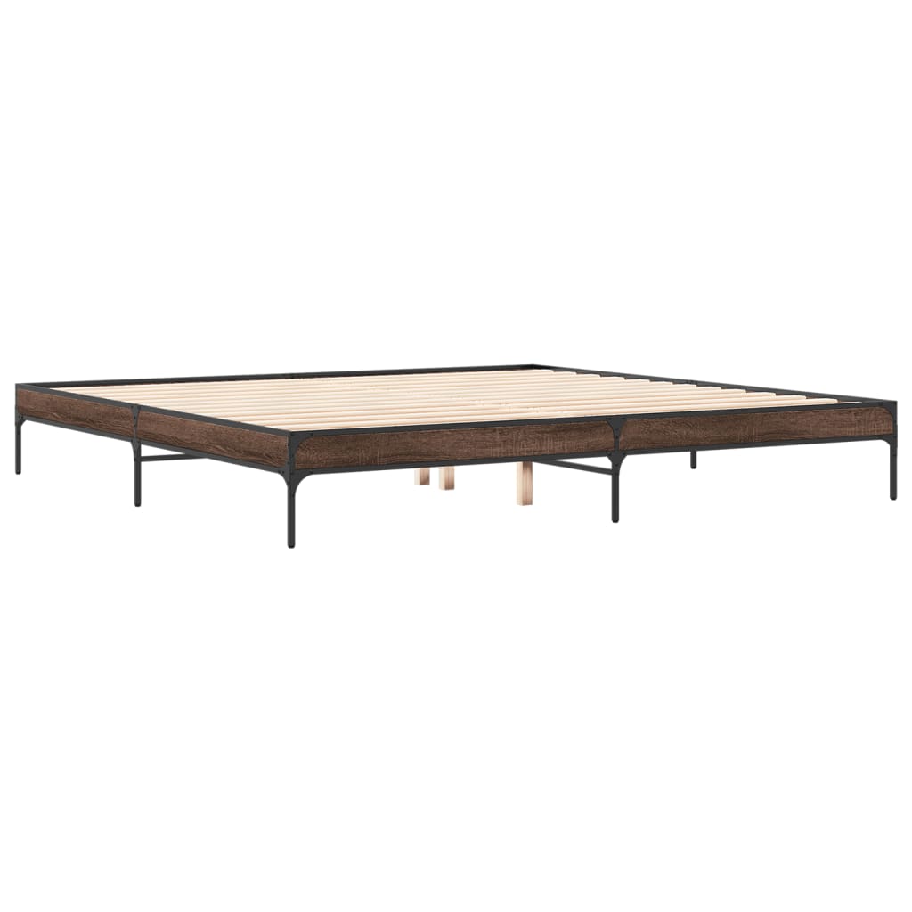Sengeramme brun eik 200x200 cm konstruert tre og metall