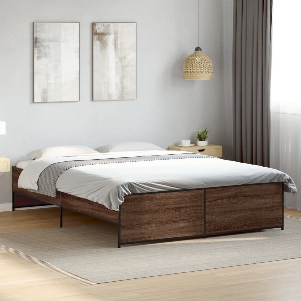 Sengeramme brun eik 150x200 cm konstruert tre og metall