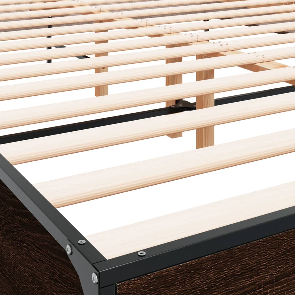 Sengeramme brun eik 150x200 cm konstruert tre og metall