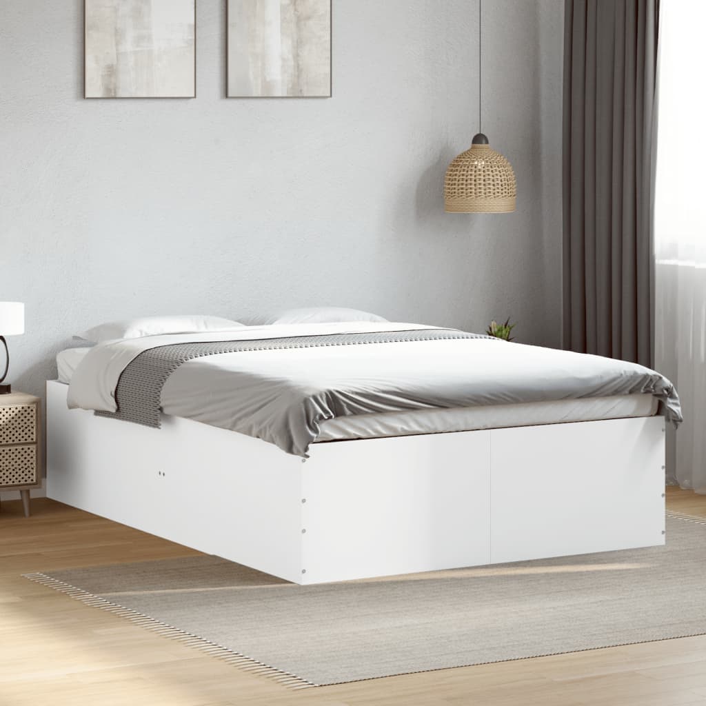 Sengeramme hvit 135x190 cm konstruert tre