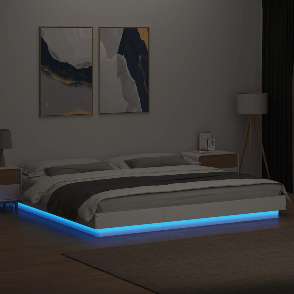 Sengeramme med LED-lys hvit 200x200 cm konstruert tre