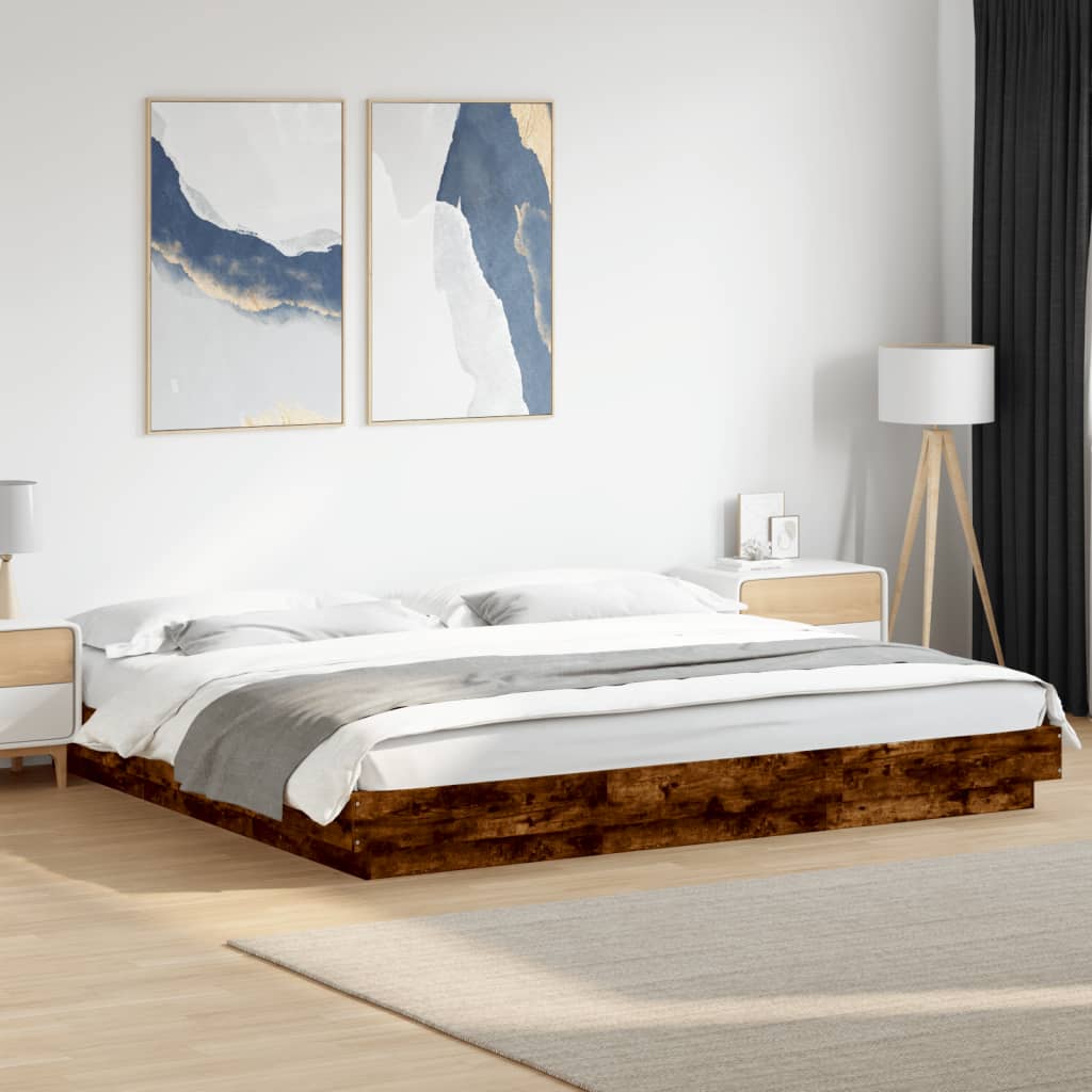 Sengeramme med LED-lys røkt eik 200x200 cm konstruert tre