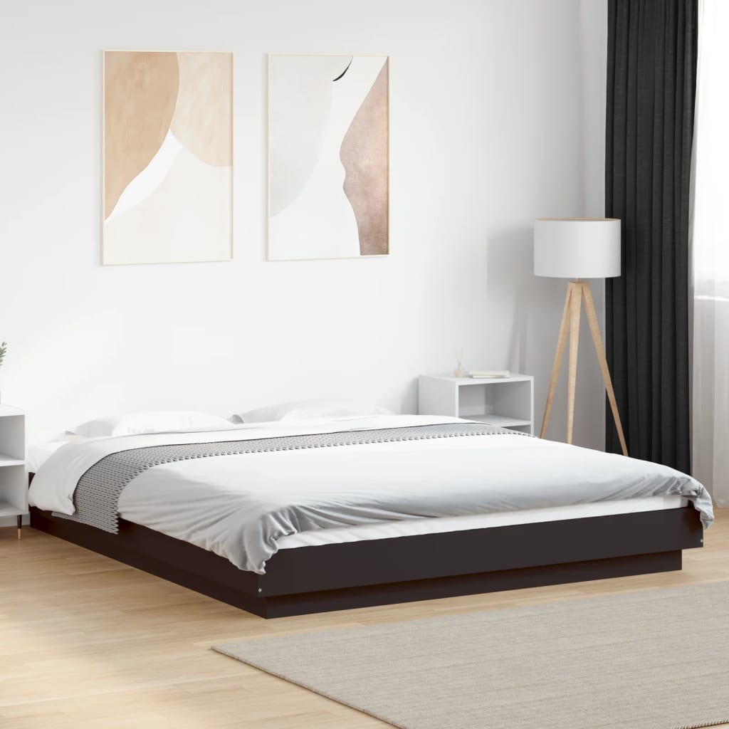 Sengeramme med LED-lys svart 150x200 cm konstruert tre