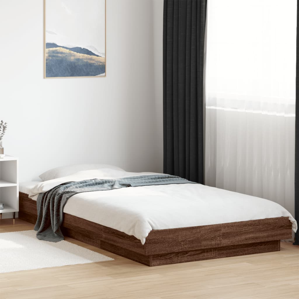 Sengeramme med LED-lys brun eik 90x200 cm konstruert tre