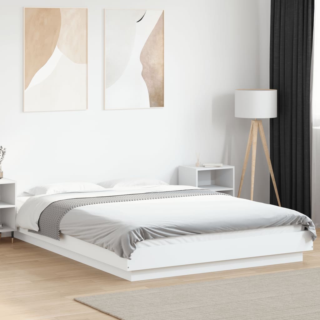 Sengeramme hvit 140x200 cm konstruert tre