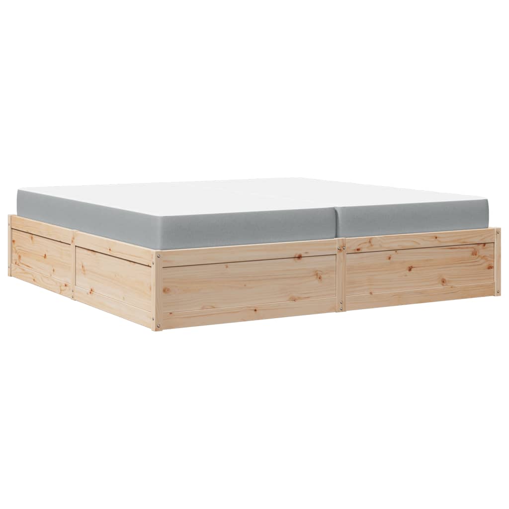 Seng med madrass 200x200 cm heltre furu