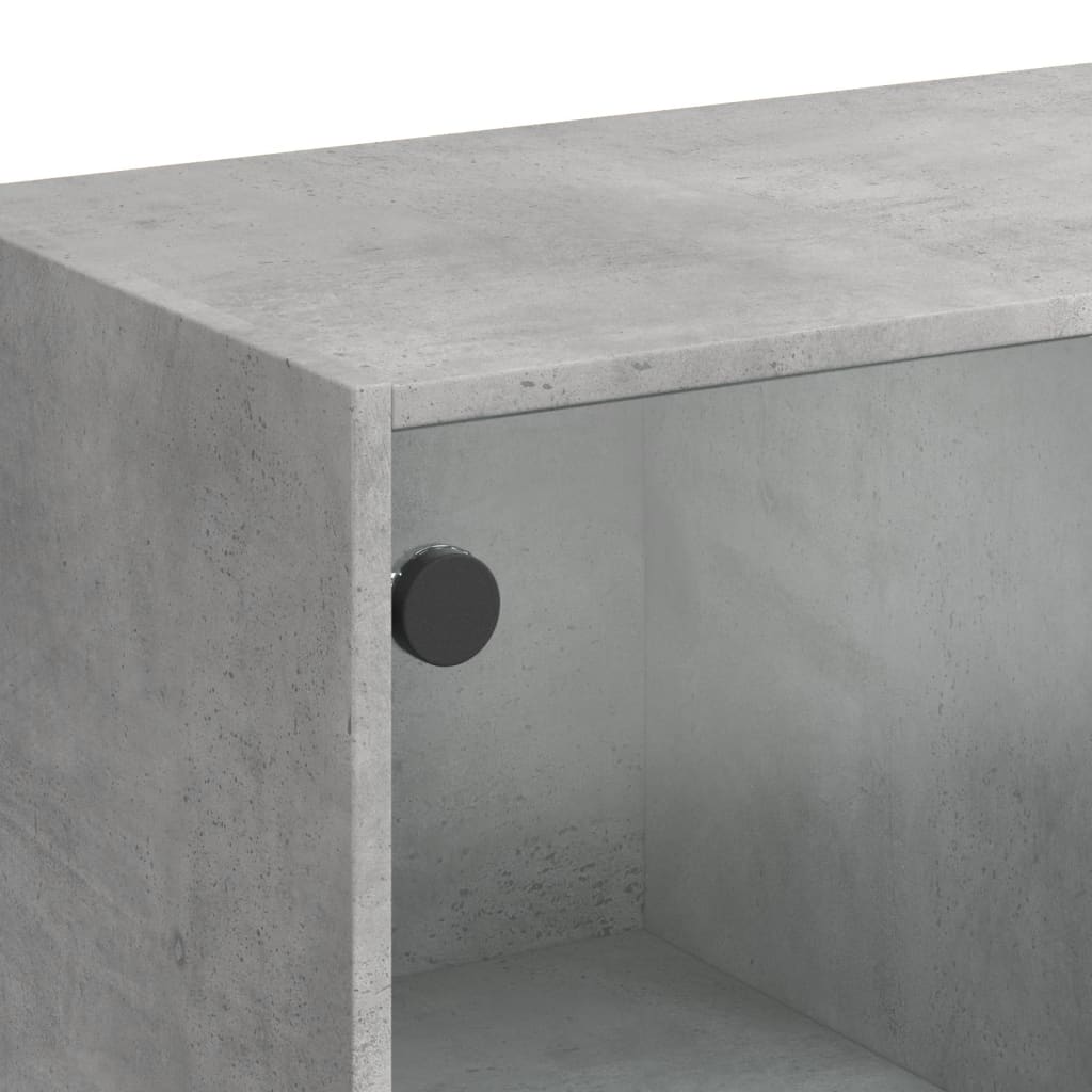 Highboard med dører betonggrå 68x37x142 cm konstruert tre