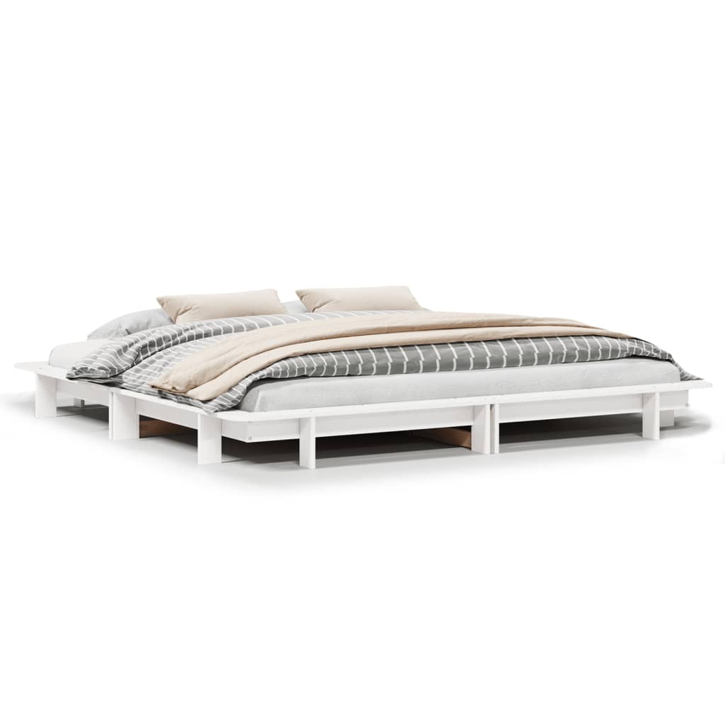 Sengeramme med madrass hvit 200x200 cm heltre furu