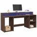 Skrivebord med LED-lys brun eik 200x55x91 cm konstruert tre